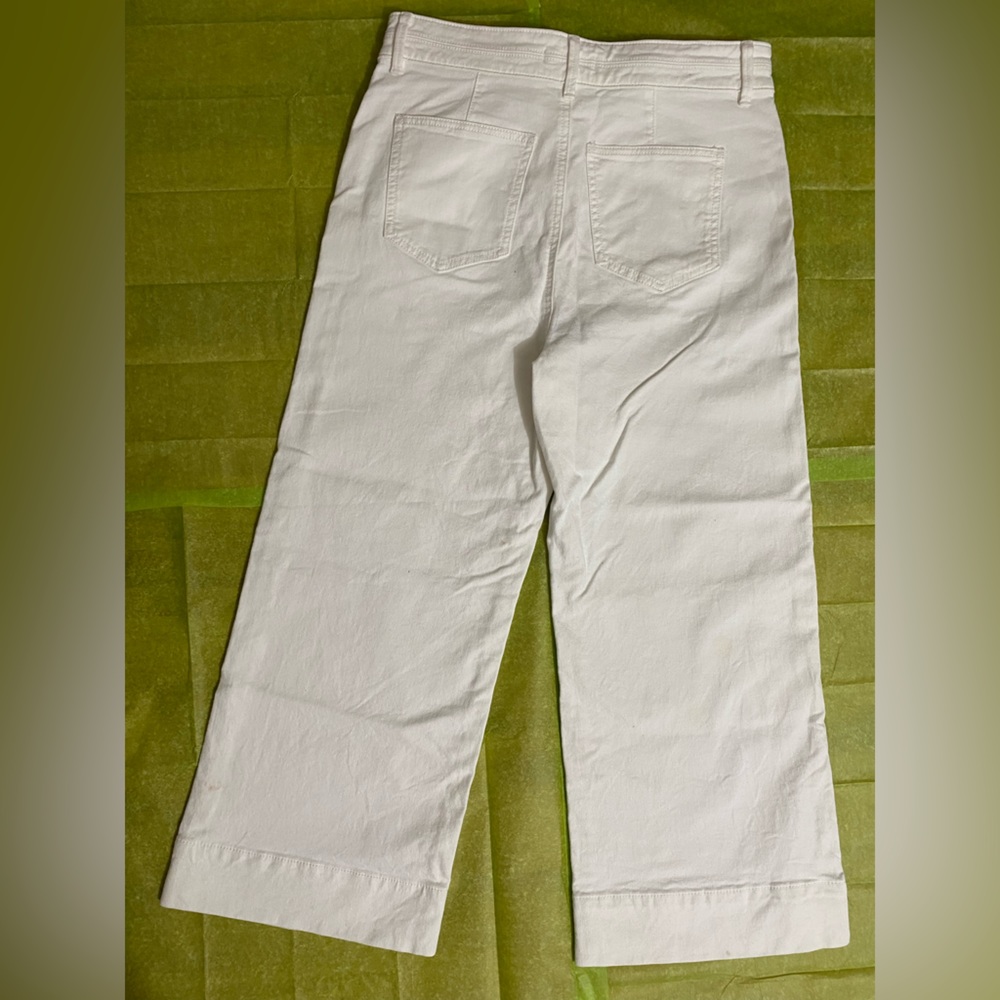 Shorts - Picture 4 of 8